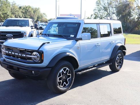 Used 2024 Ford Bronco Outer Banks image 4