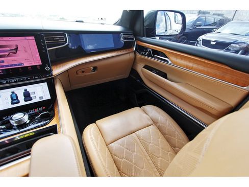 Used 2022 Jeep Grand Wagoneer Series III w/ Rear Seat Video Group 1 AWD/4WD image 10
