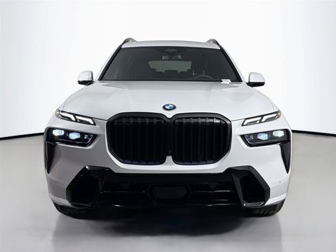 New 2027 BMW X7 xDrive40i w/ M Sport Package AWD/4WD image 3