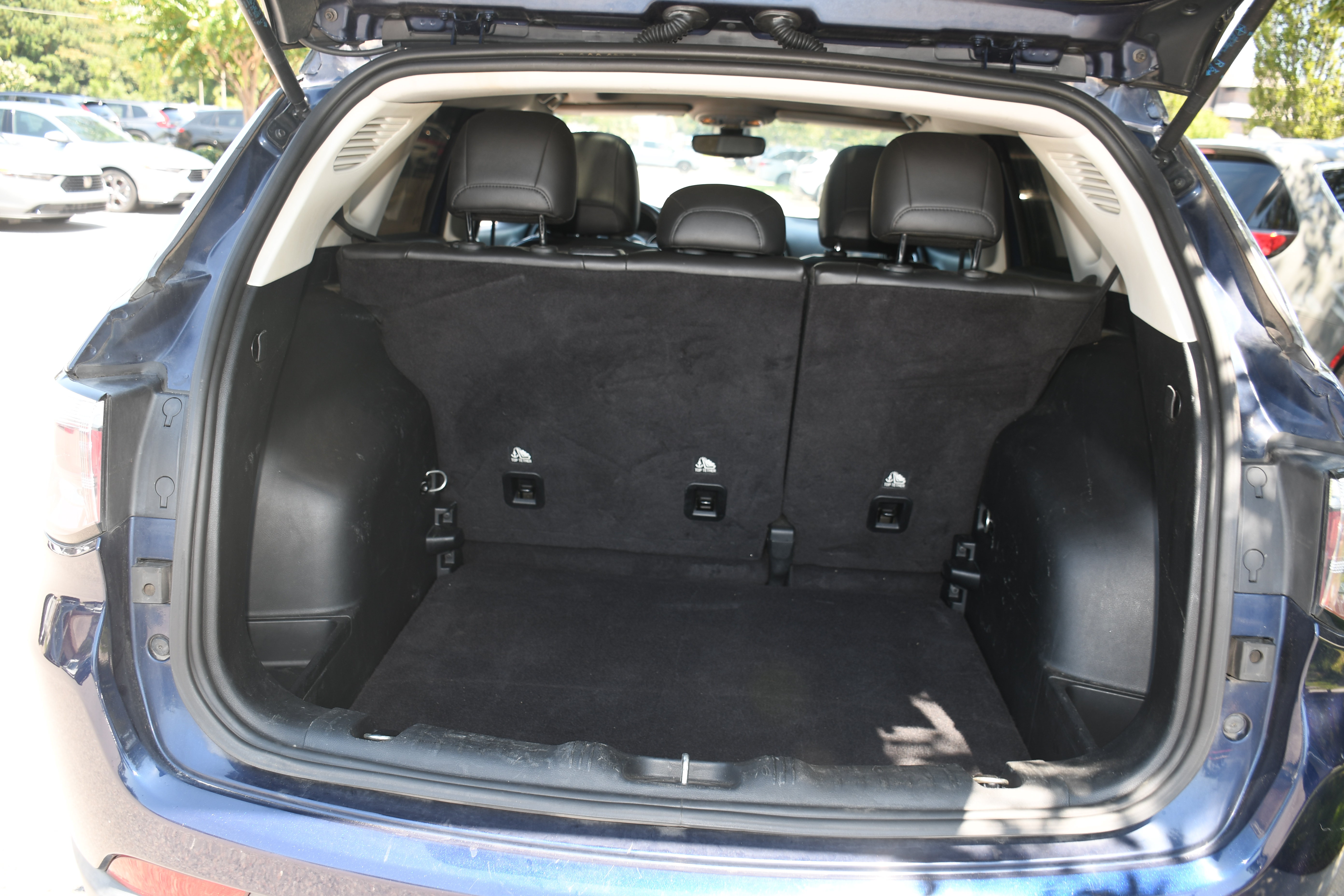 Used 2018 Jeep Compass Limited w/ Navigation Group FWD image 19