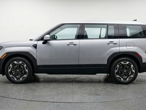 Used 2025 Hyundai Santa Fe SEL image 5