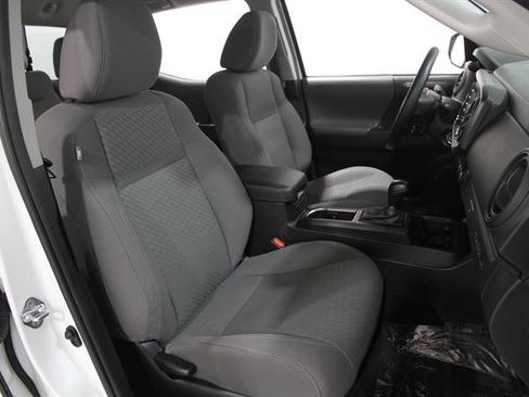 Used 2023 Toyota Tacoma SR AWD/4WD image 15