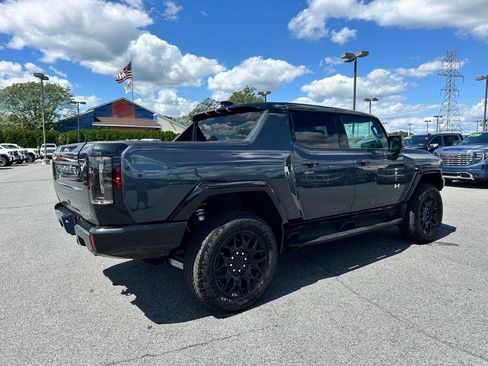 New 2026 GMC Hummer EV 4x4 Crew Cab w/ LPO, Sport Package image 10