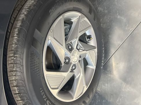 Certified 2025 Hyundai Sonata SE image 13