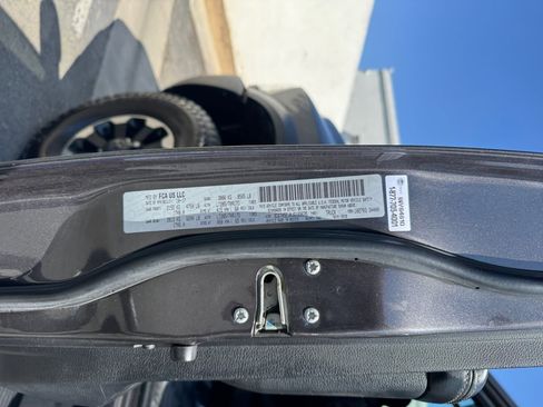 Used 2018 RAM 2500 Power Wagon w/ Luxury Group image 9