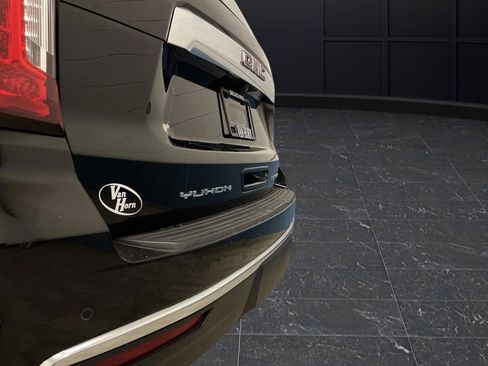 Used 2023 GMC Yukon XL Denali image 39