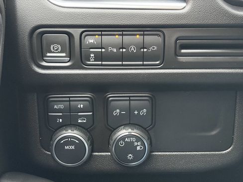 Used 2022 Chevrolet Tahoe LT image 38