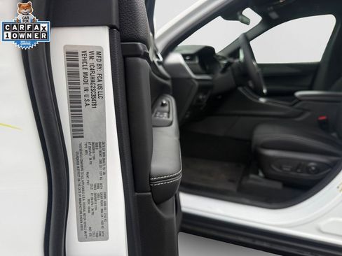 Certified 2025 Jeep Grand Cherokee Laredo X w/ Luxury Tech Group I AWD/4WD image 24