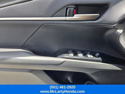 Used 2025 Toyota Camry SE FWD image 32