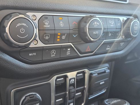 New 2026 Jeep Gladiator Willys image 18