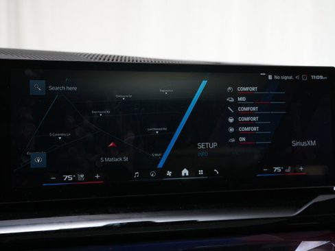 Used 2025 BMW M5 w/ Executive Package image 42