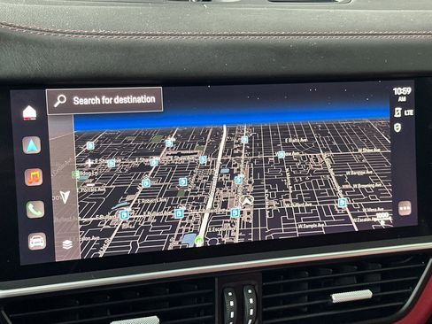 Used 2022 Porsche Cayenne S image 19