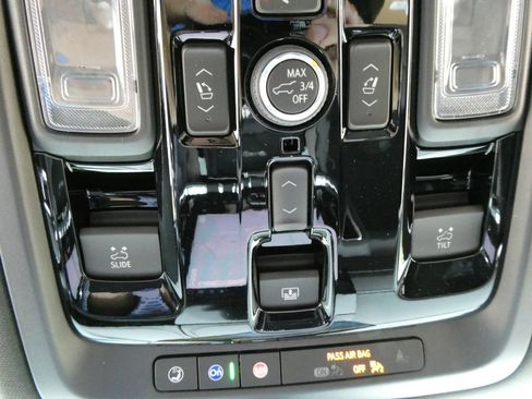 New 2026 GMC Yukon XL Denali w/ Denali Reserve Package AWD/4WD image 30