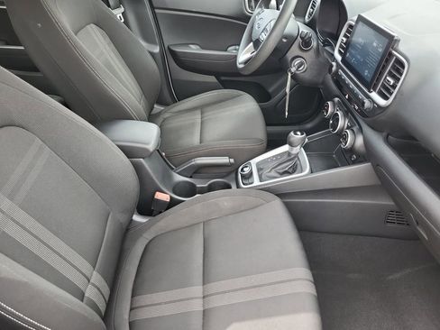 Used 2020 Hyundai Venue SEL FWD image 15