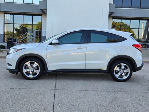 Used 2016 Honda HR-V LX image 8