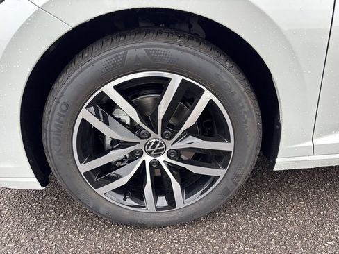 New 2026 Volkswagen Jetta SE image 6