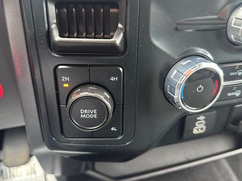 Used 2025 Ford F150 XLT w/ Equipment Group 301A Standard AWD/4WD image 18