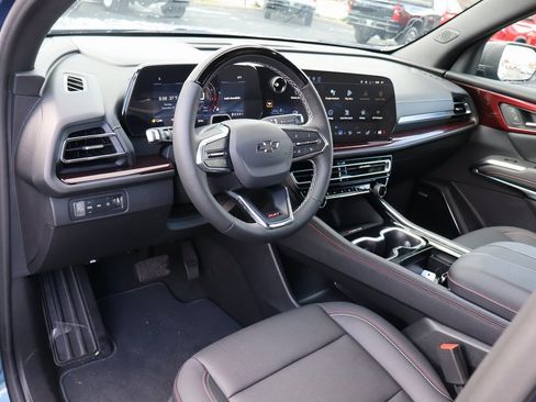 New 2026 Chevrolet Traverse Z71 w/ Enhanced Driving Package image 5