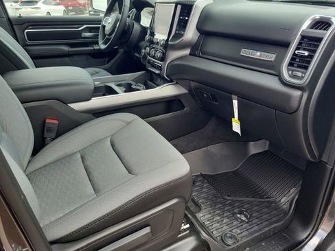New 2026 RAM 1500 4x4 Crew Cab image 24