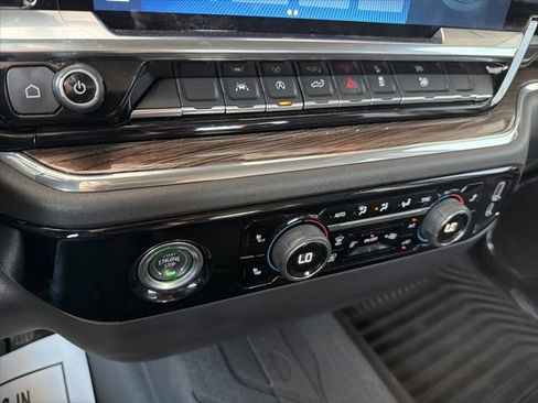 Used 2024 Chevrolet Silverado 1500 LT AWD/4WD image 32