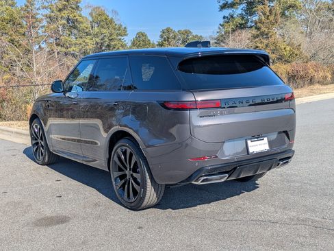 New 2026 Land Rover Range Rover Sport Dynamic SE image 7