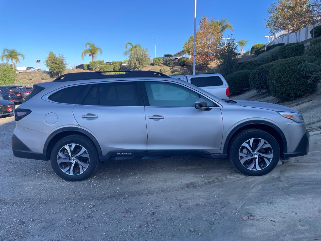 Used 2020 Subaru Outback Limited w/ Tech Package 2 AWD/4WD image 2