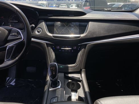 Used 2019 Cadillac XT5 Premium Luxury FWD image 12