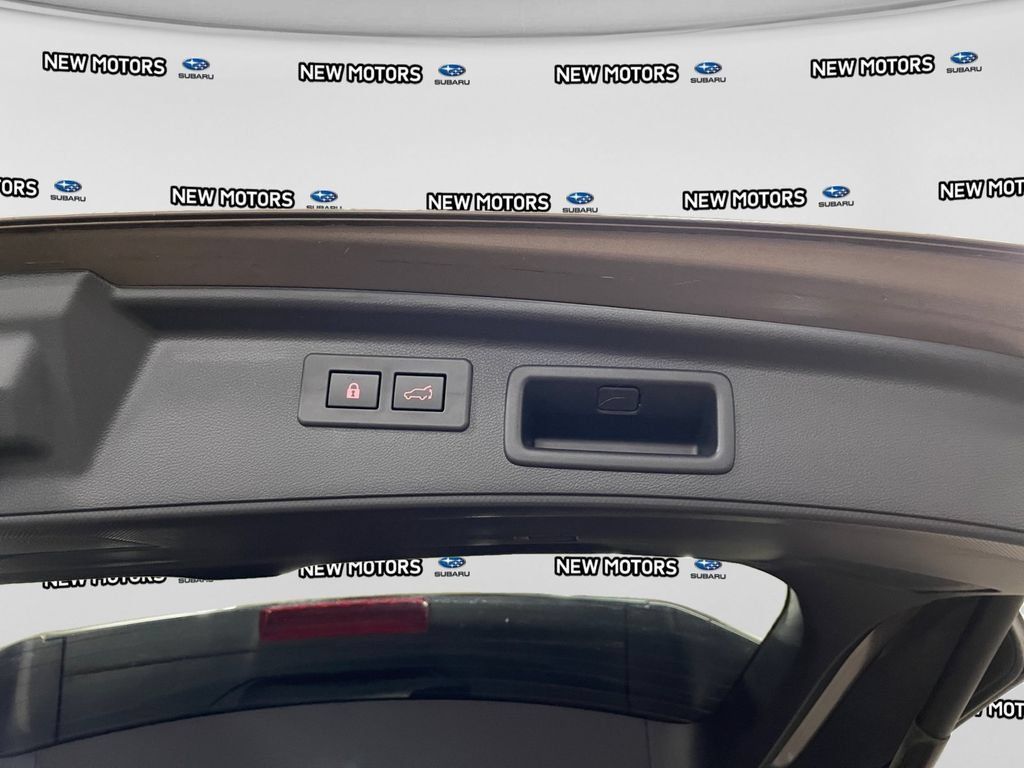Used 2024 Subaru Forester Limited AWD/4WD image 17
