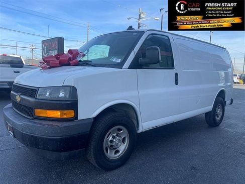 Used 2020 Chevrolet Express 2500 w/ Driver Convenience Package RWD image 3