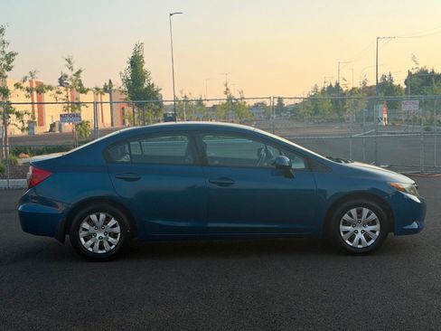 Used 2012 Honda Civic LX image 4