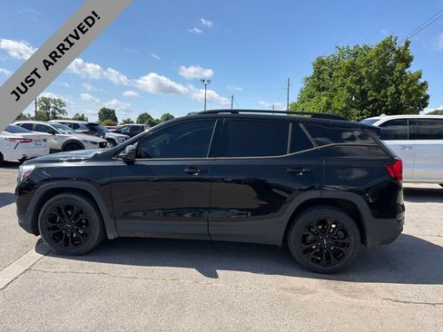 Used 2020 GMC Terrain SLE w/ Elevation Edition FWD image 8