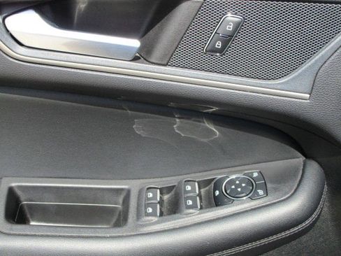 Used 2023 Ford Edge SEL w/ Convenience Package image 13