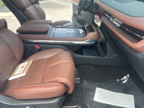 New 2026 Lincoln Navigator Reserve AWD/4WD image 27