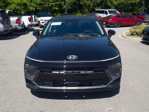 New 2026 Hyundai Sonata SE FWD image 2
