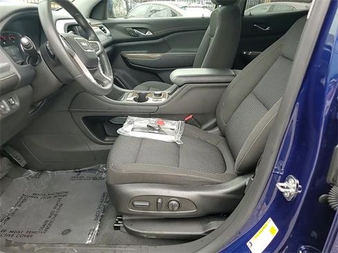 Used 2023 GMC Acadia SLE w/ Driver Convenience Package image 12