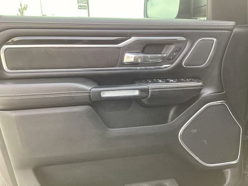 Used 2019 RAM 1500 Laramie image 17