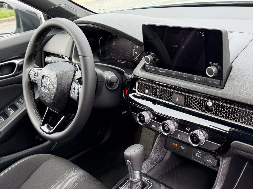 Used 2024 Honda Civic Sport image 13