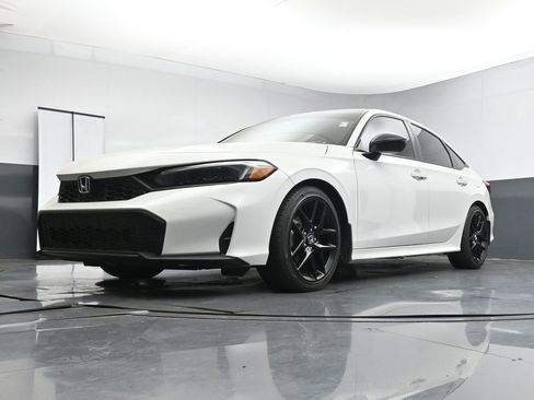 Used 2025 Honda Civic Sport image 20