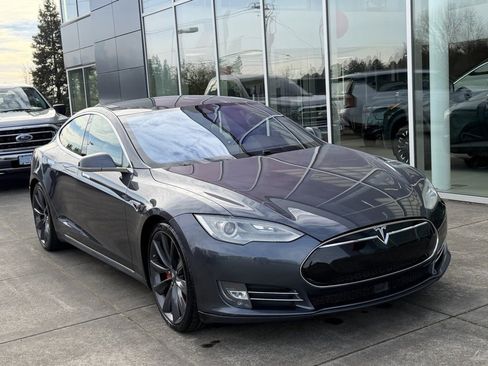 Used 2016 Tesla Model S P100D image 2