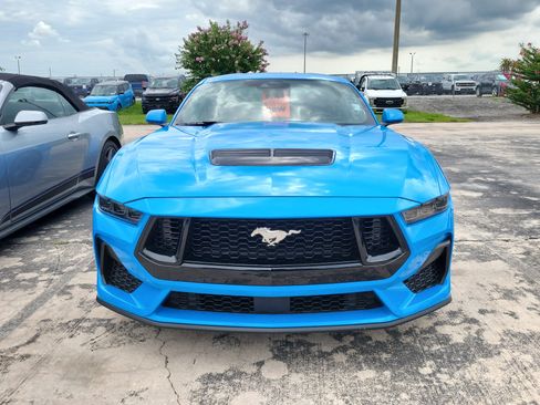 Used 2025 Ford Mustang GT RWD image 2
