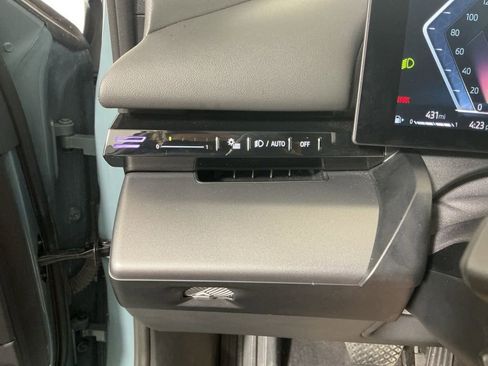 Certified 2024 BMW 530i xDrive w/ M Sport Package image 18