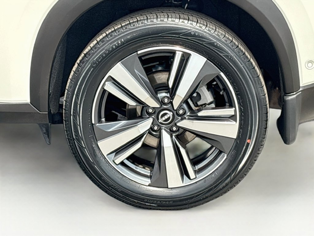 Used 2022 Nissan Rogue Platinum w/ Head-Up Display Package FWD image 31