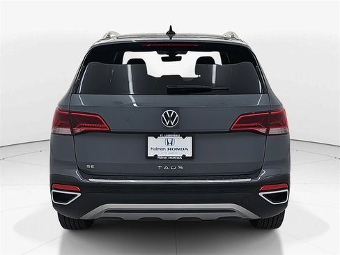 Used 2024 Volkswagen Taos SE image 8