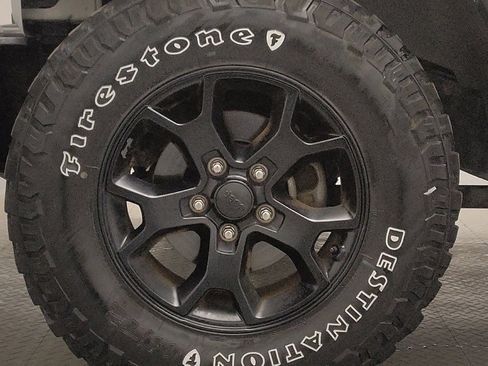 Used 2018 Jeep Wrangler Unlimited Sport S image 31