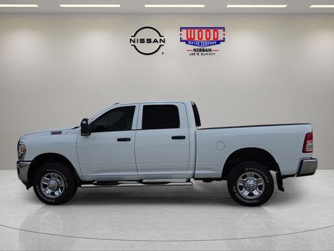 Used 2024 RAM 2500 Tradesman w/ Chrome Appearance Group AWD/4WD image 9