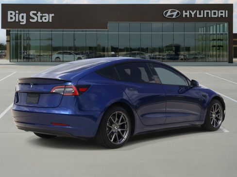 Used 2023 Tesla Model 3 Standard Range RWD image 4