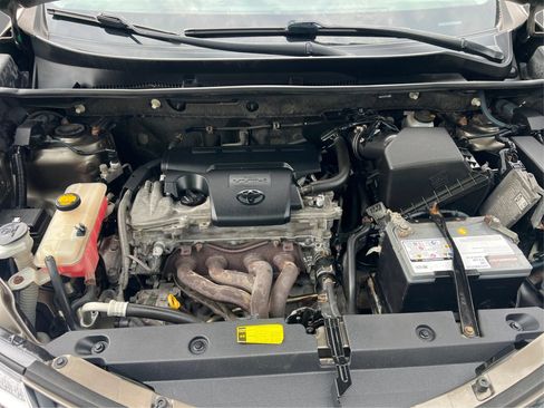 Used 2013 Toyota RAV4 LE AWD/4WD image 22