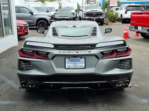 Used 2022 Chevrolet Corvette Stingray Preferred Cpe w/ Z51 Performance Package RWD image 5