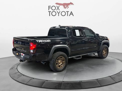 Used 2019 Toyota Tacoma TRD Off-Road image 6