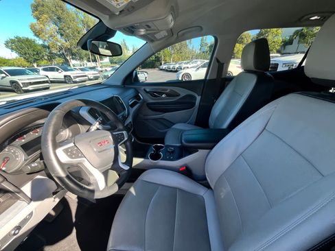 Used 2023 GMC Terrain SLT image 6
